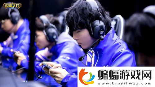 英魂之刃口袋版曹焱兵大招接控瞬秒四人